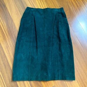Wilson’s Vintage Elegant Green Suede Skirt